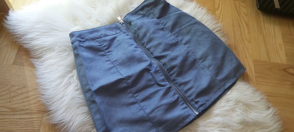 Spodniczka H&M trapez trapezowa na zamek mini dopasowana divided