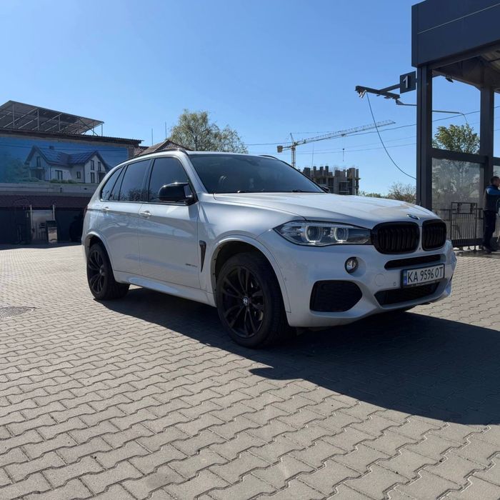 Продаю BMW X5 F15