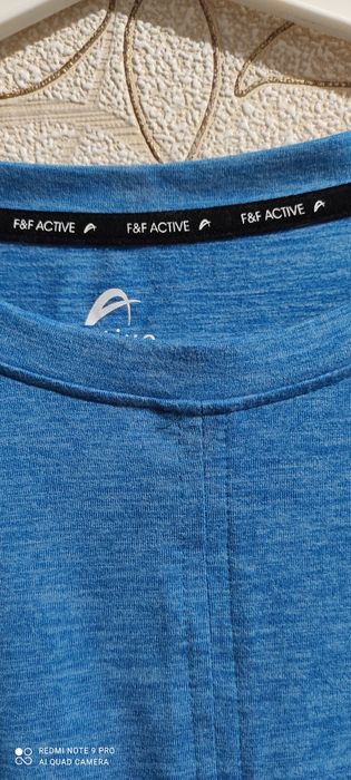 Кофтинка осінь-весна, дуже приємна на дотик, легенька, повсякденна,