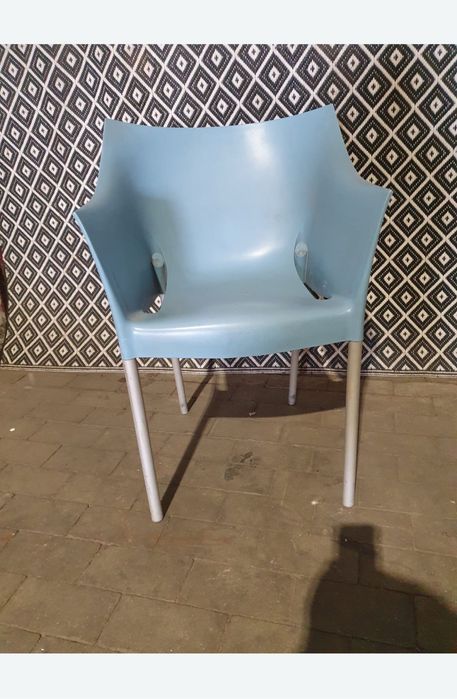 4x krzesła kartell plastikowo aluminiowe Italia design