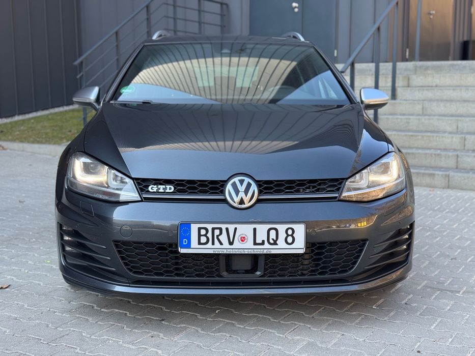 Volkswagen Golf 2.0D 184PS GTD DSG Pano Radar Mode Full