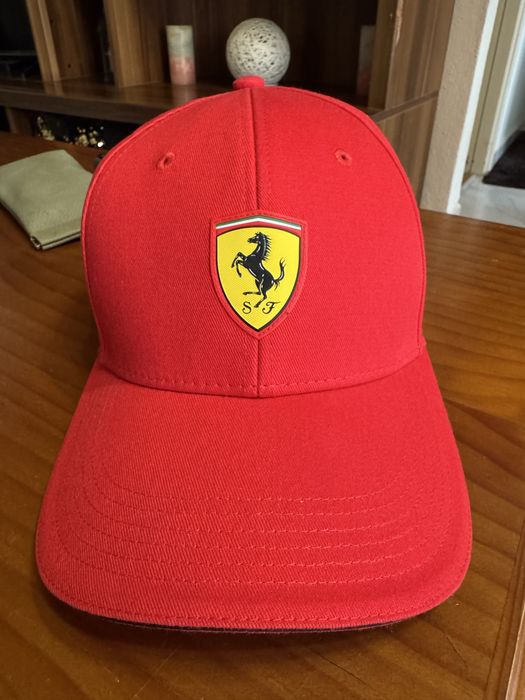 Chapéu Ferrari x Puma