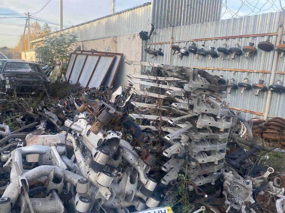 Балка подрамник BMW