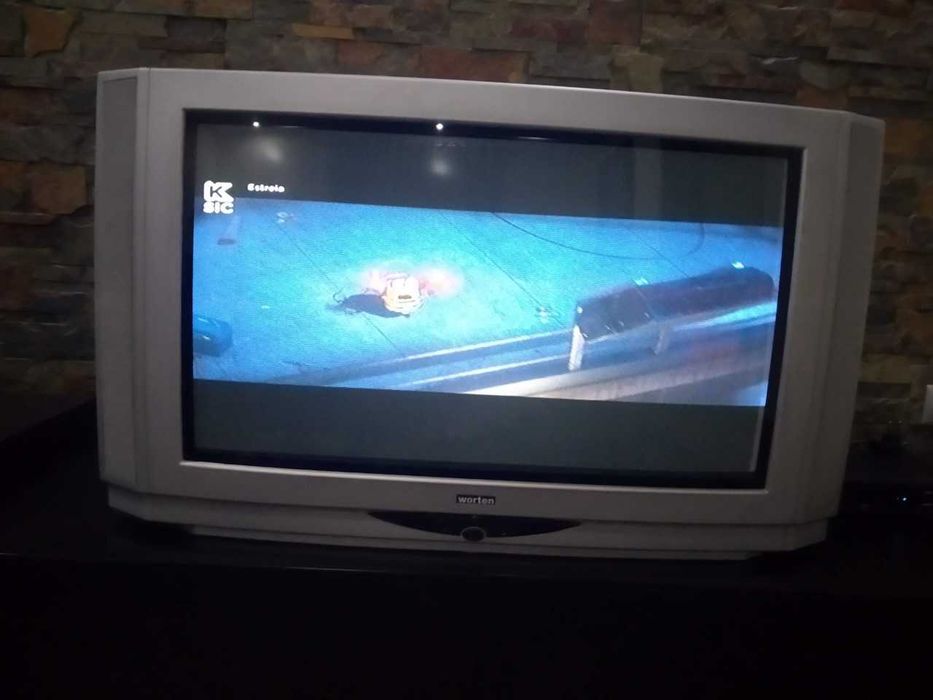 TV marca Worten cor cinzenta