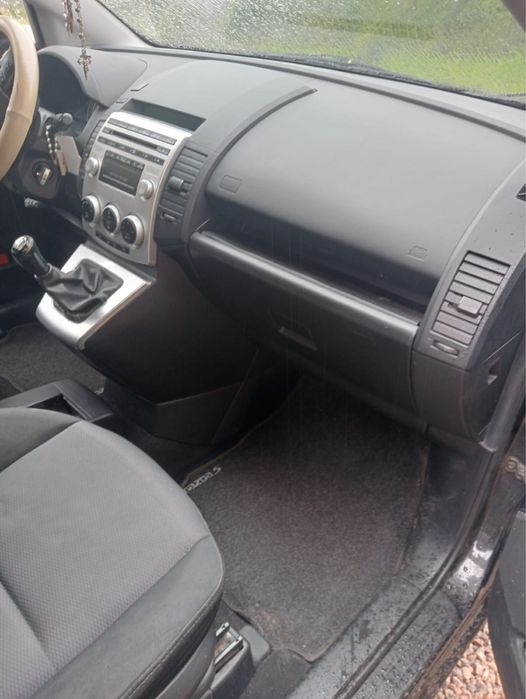 Vendo- Mazda 5 7 lugares