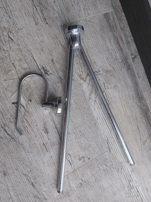 Тримачі рушників та туалетного паперу