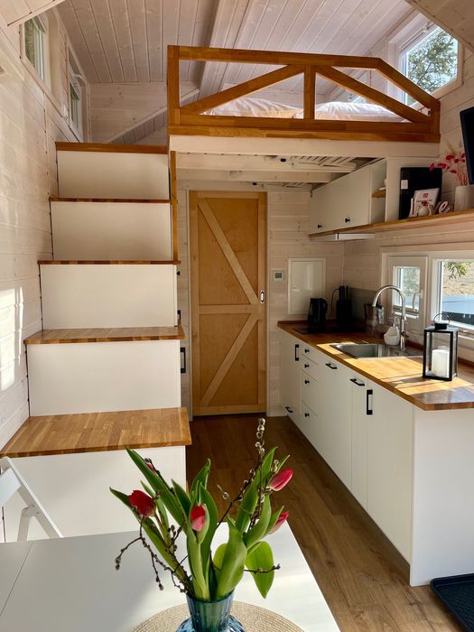 Domek na wynajem w lesie z jacuzzi – Tiny House Bory Tucholskie