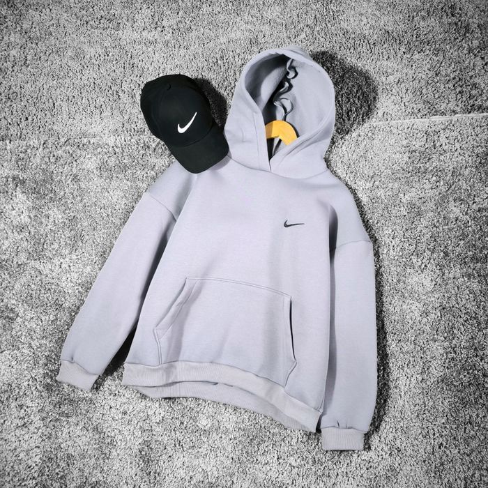 Чоловіче зимове худі-кенгуру Nike світло-сіре