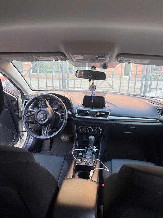Mazda 3    продажа