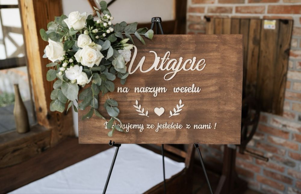 Tablica powitalna / tablica weselna w stylu rustykalnym