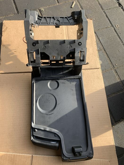 Podłokietnik BMW E90 E91