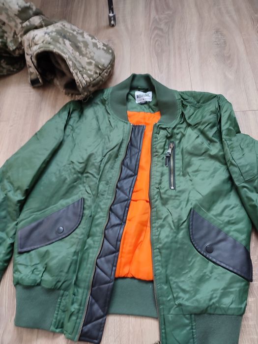 Куртка,ветровка мужская, размер М