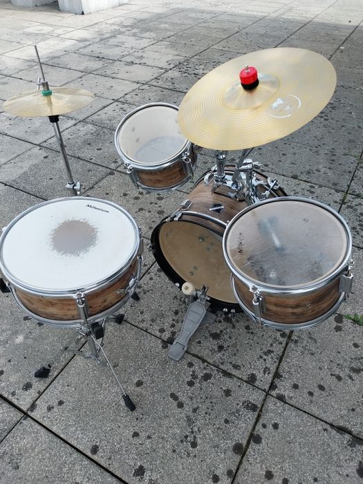 Vendo bateria junior millenium