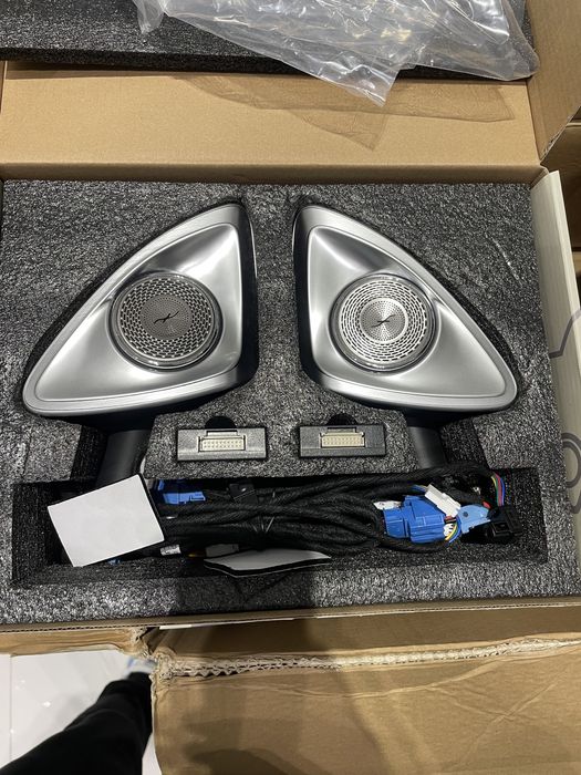 Накладки Burmester с подсветкой выезжающие Mercedes S-class W223