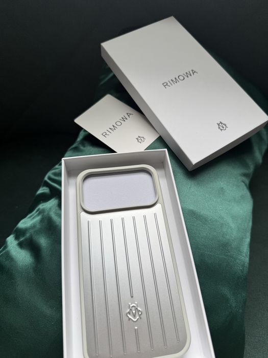 Rimowa etui 17 pro new
