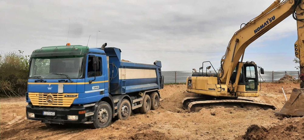 Kopanie stawów,koparka gąsienicowa,koparko-ładowarka,wywrotka