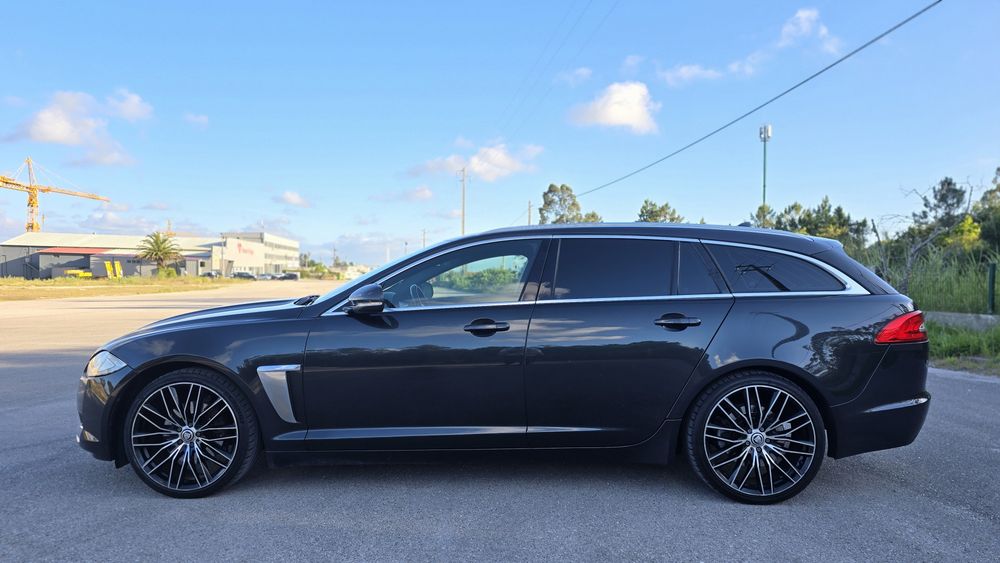 Jaguar XF 2.2 automática motor PSA baixo valor de manutenção