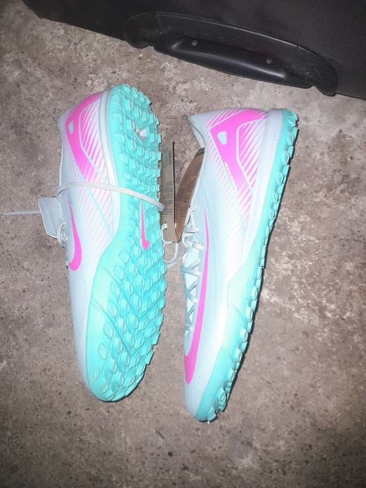 Sprzedaż nowe buty męskie korki Nike