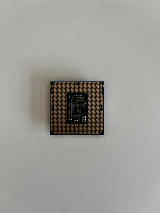 Intel Core i3-8100 – 4 Núcleos / 4 Threads / 3.6GHz