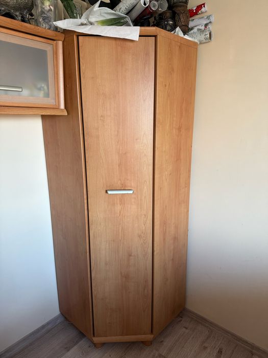 Szafa narożna komoda z drzwiami, witryna wisząca