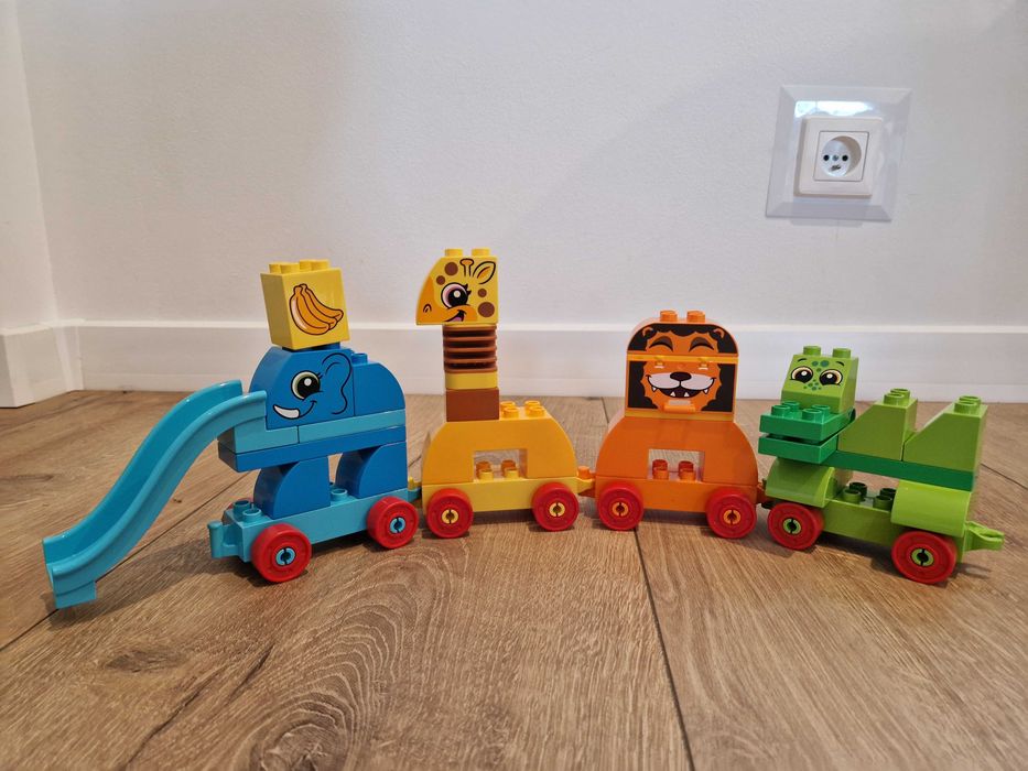 Zestaw LEGO DUPLO Pociąg ze zwierzętami