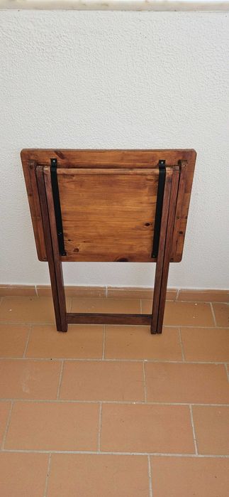 Mesa de Chá ou apoio desdobrável - Castanha / Mogno