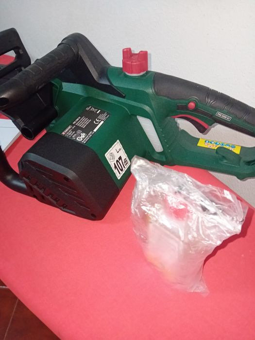 Moto serra elétrica