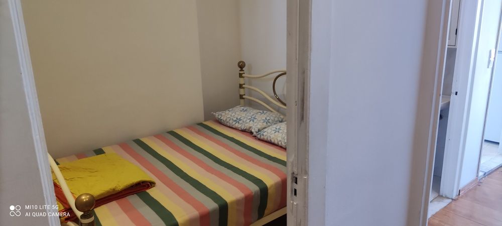 T-1 mobilado,Equipado+PÁTIO.Alfama,CentroLisboa. só RENDA+ CAUÇÃO.