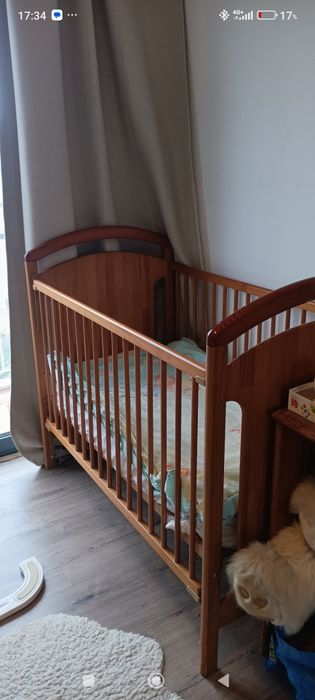 Berço com lateral amovível