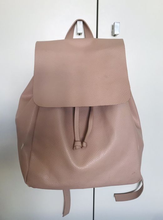 Mochila ZARA pouco usada