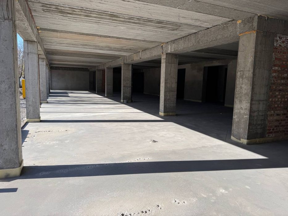 Оренда комерційного приміщення в центрі, 472,8 м², фасад