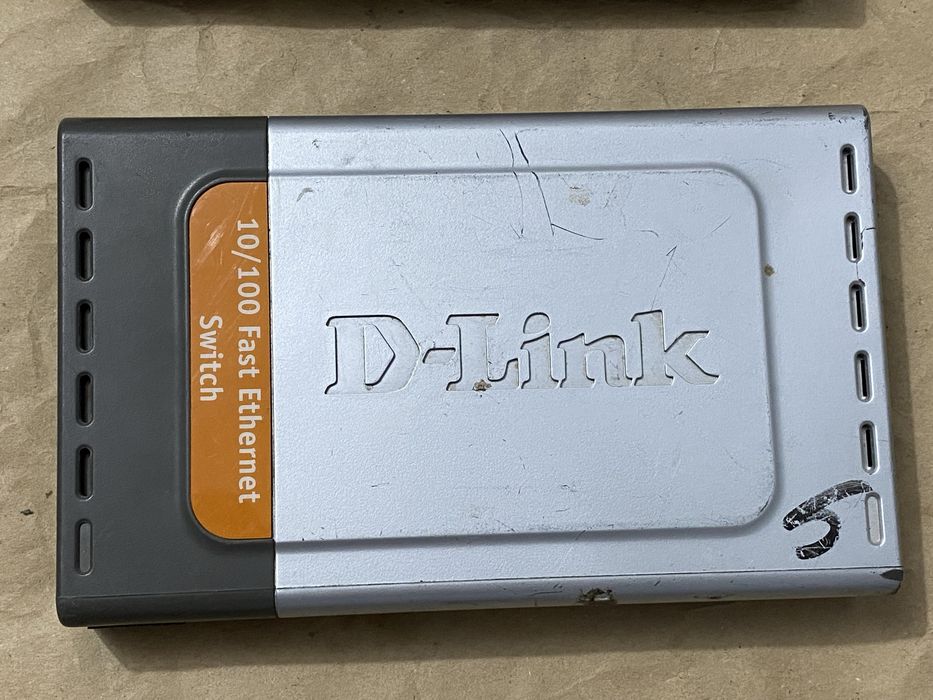 Коммутатор D-Link DES-1008D
