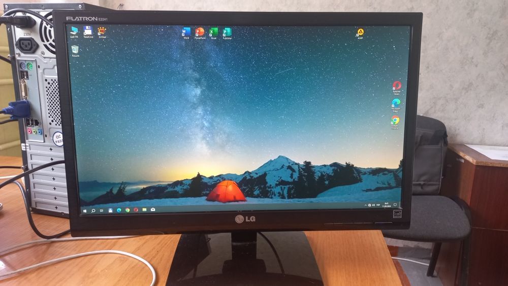 Монітор LG Flatron E22418-BN