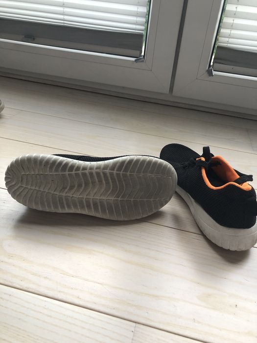 Buty chłopięce rozmiar 36 dwie pary- oddam