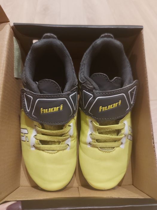 Buty sportowe huari, korki, rozmiar 28