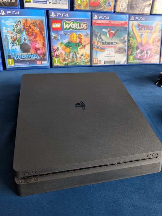 Konsola Sony PS4 500 GB slim + Pad +Gry