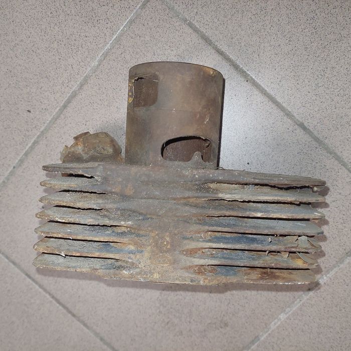 Oryginalny cylinder silnika jawa/cezeta, znalezisko garazowe