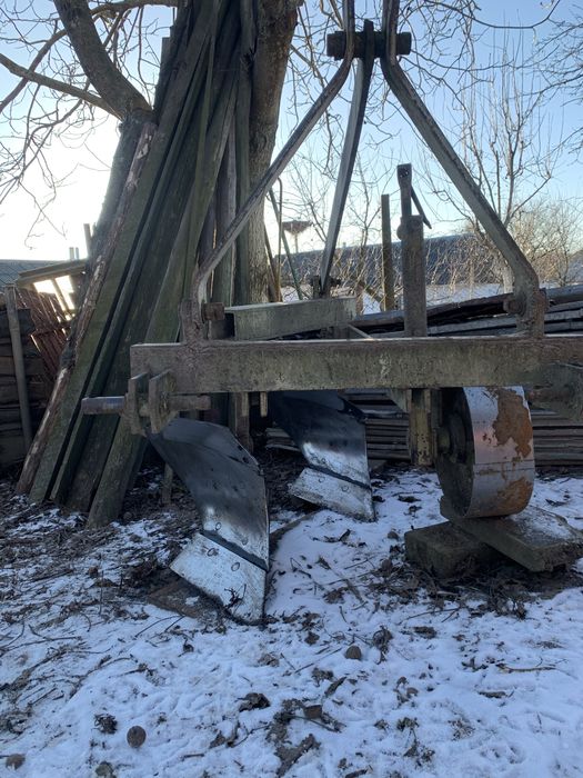 Продам плуг 2-30