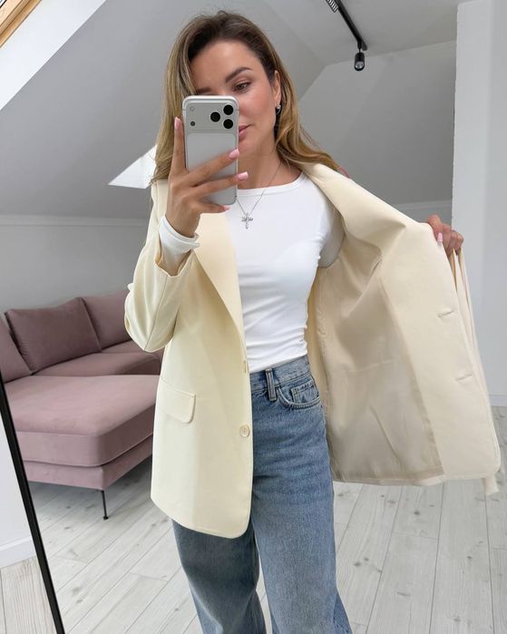 Жіночий жакет костюмка