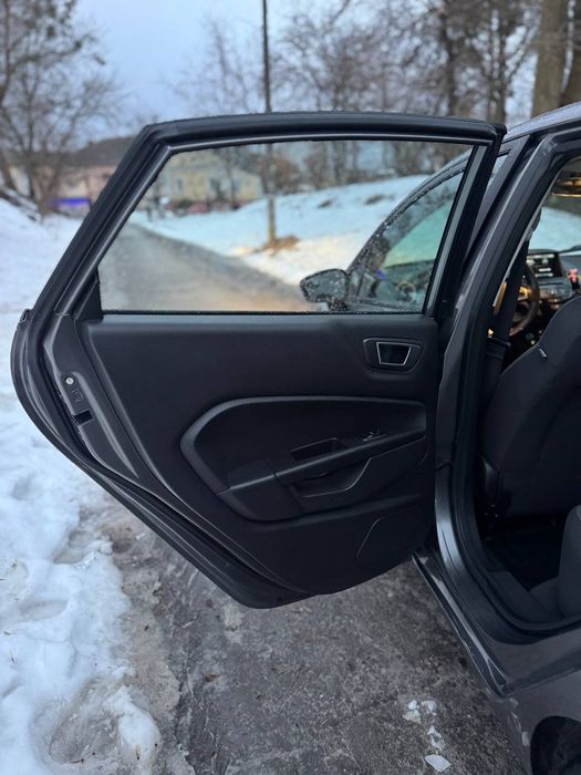 FORD FIESTA 2013 рік