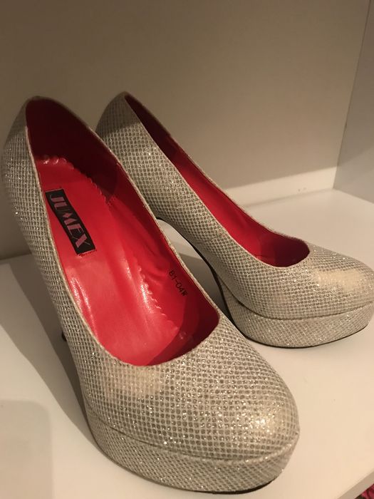 Buty szpilki srebrne