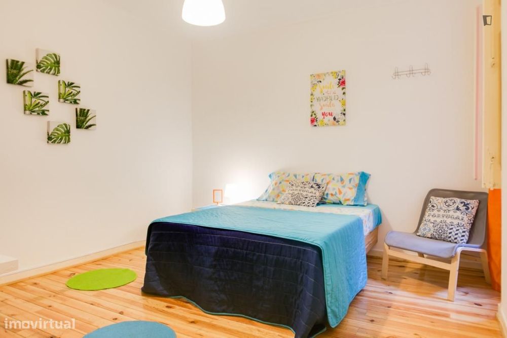 Quarto - localizado em Arroios Lisbon