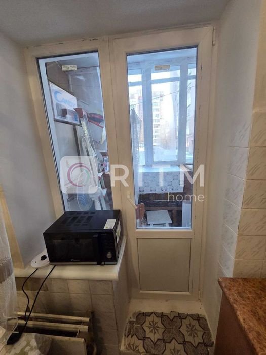 Продається 1-кімнатна квартира в цегляному будинку