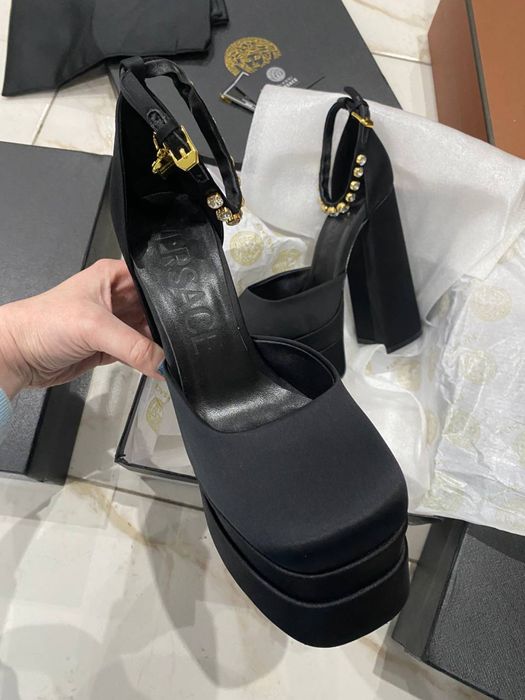 Туфли versace черные 38р.