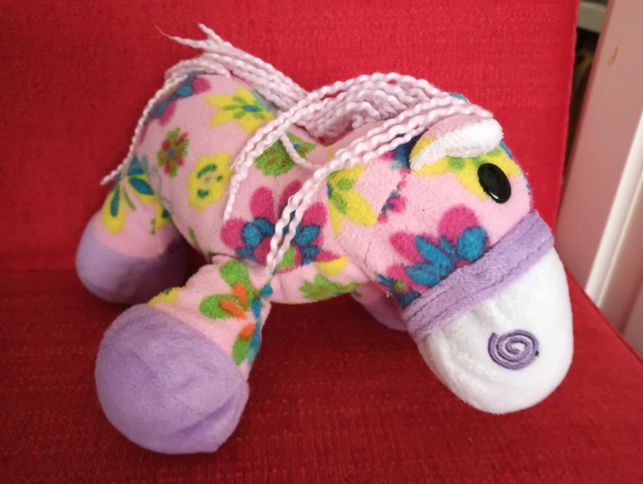 Peluche médio Pónei multicolorido flores 24cm