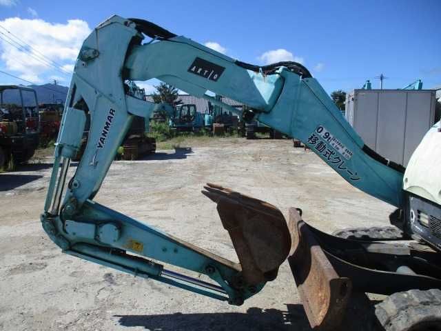 Экскаватор гусеничний Yanmar B3-6A