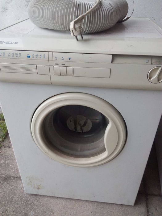 Máquinas de secar roupa usadas