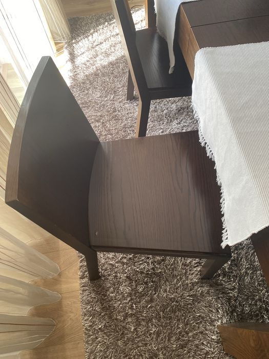 Vendem-se cadeiras de madeira em wenge