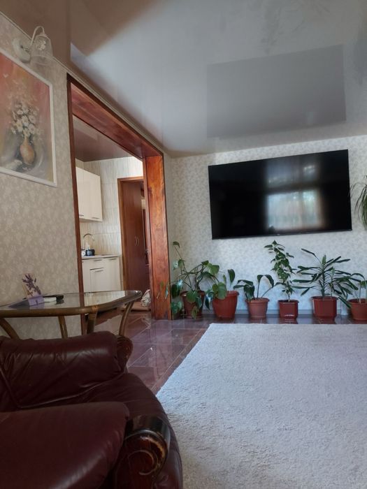 Продам просторий будинок у районі Новомиколаївка (біля Фанклубу)