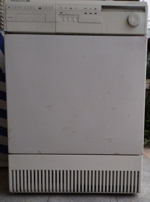 Máquina de secar roupa Philco